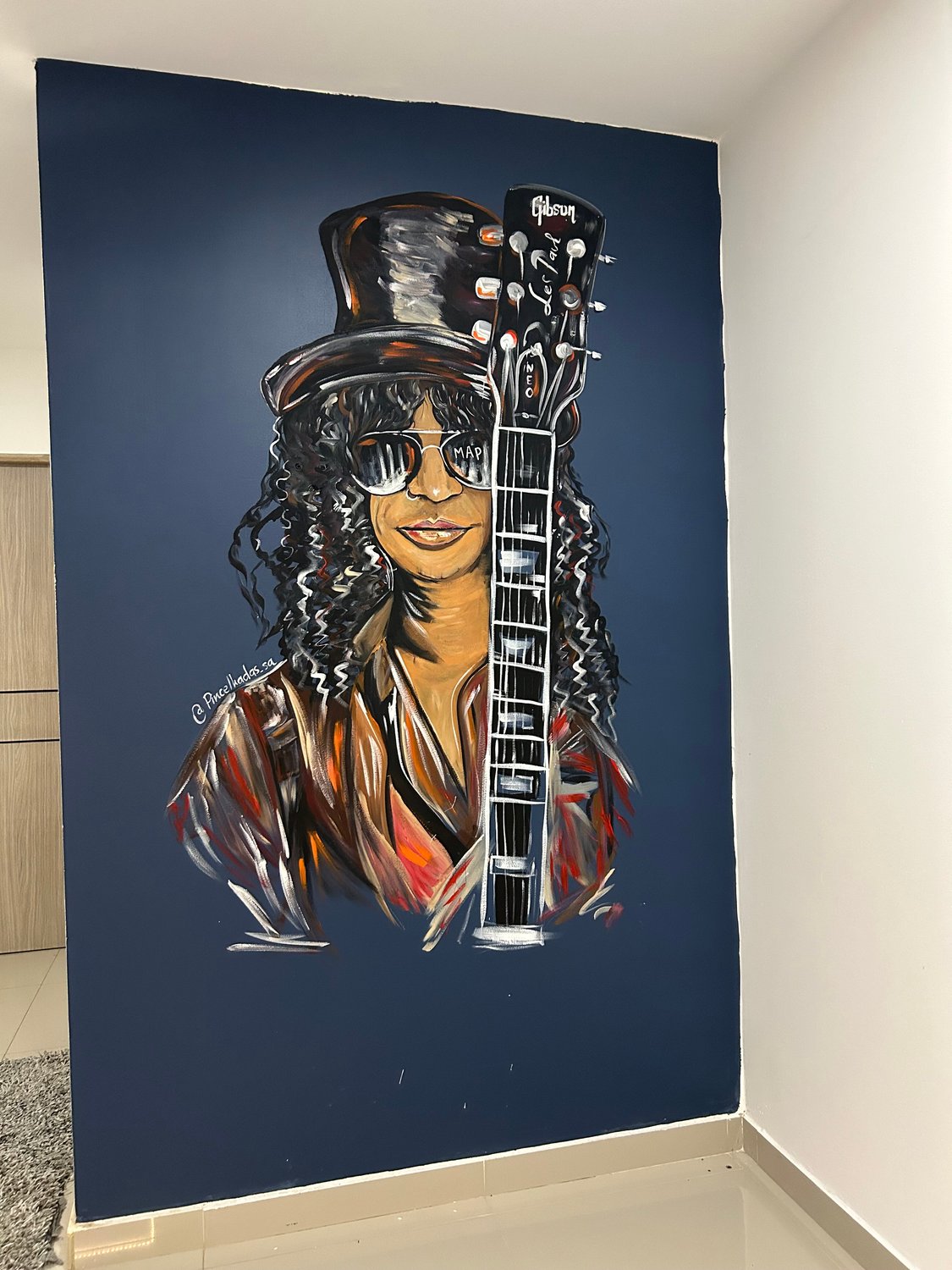 Mural rock